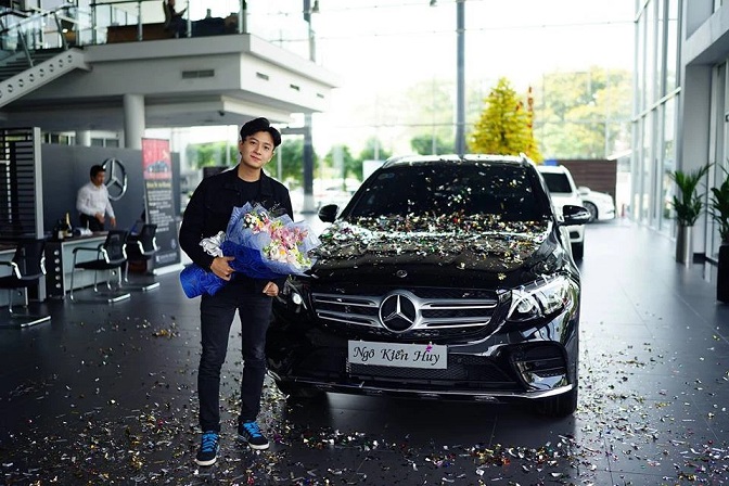 Noo Phước Thịnh và dàn sao giàu kếch xù: Kiếm 1 tỷ/tháng chưa là gì với cậu ấm 'tiền đốt cháy cả thành phố' - Hình 1