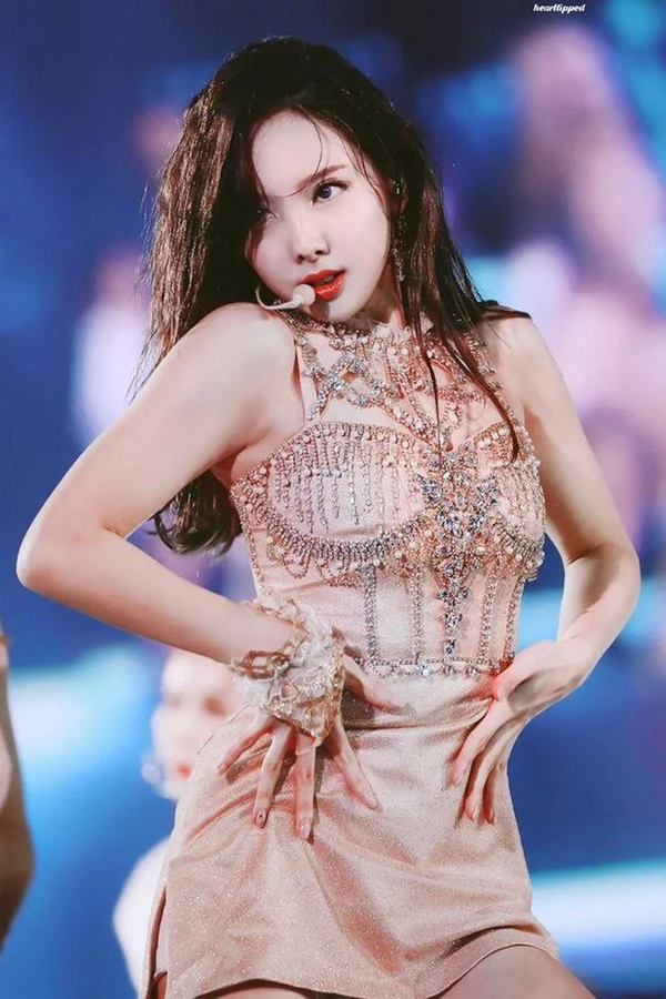 Nayeon (TWICE) - Nữ thần tượng xinh đẹp đa tài và liên hoàn phốt thái độ - Hình 6
