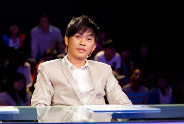 NS Hoài Linh: Nổi đình nổi đám nhưng còn nhiều góc khuất đời tư khiến khán giả tò mò - Hình 1