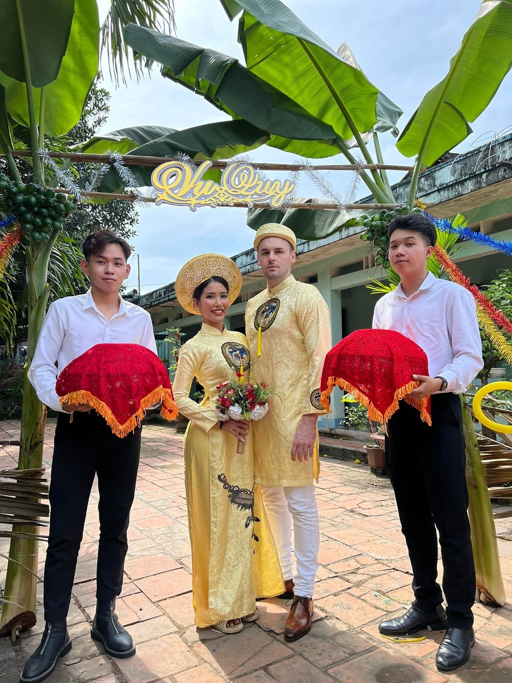 TikToker Vy Phạm - Dũng Gee chính thức kết hôn nhưng đi chụp ảnh cưới vẫn lục đục thế này! - Hình 10