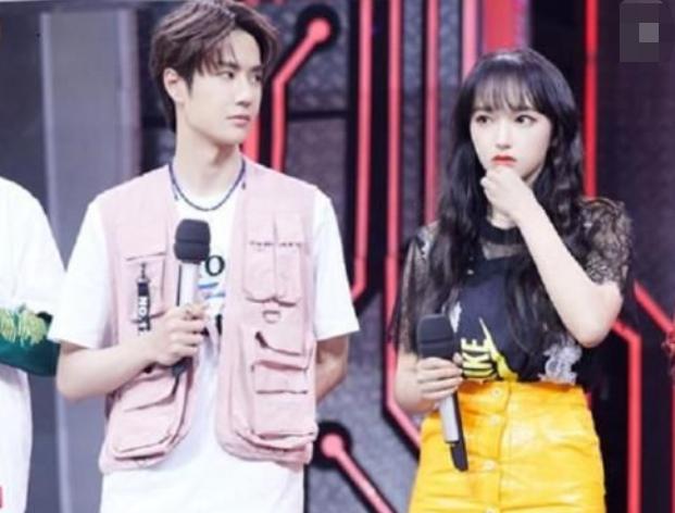 Vương Nhất Bác bị tiết lộ chuyện chăm sóc Tiêu Chiến như người yêu - Hình 11