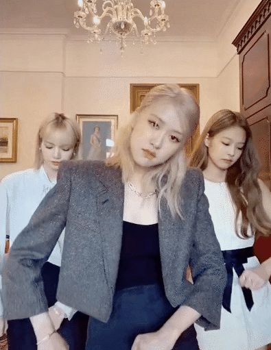 BLACKPINK đại náo kênh TikTok của Rosé nhưng chị cả Jisoo đâu rồi? - Hình 3