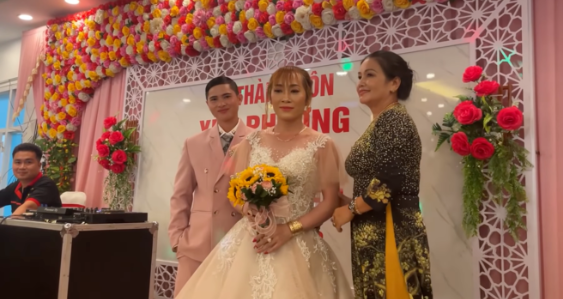 Cặp đôi ở Bình Dương cưới chạy bầu vì lỡ để chú rể có thai 3 tháng - Hình 3