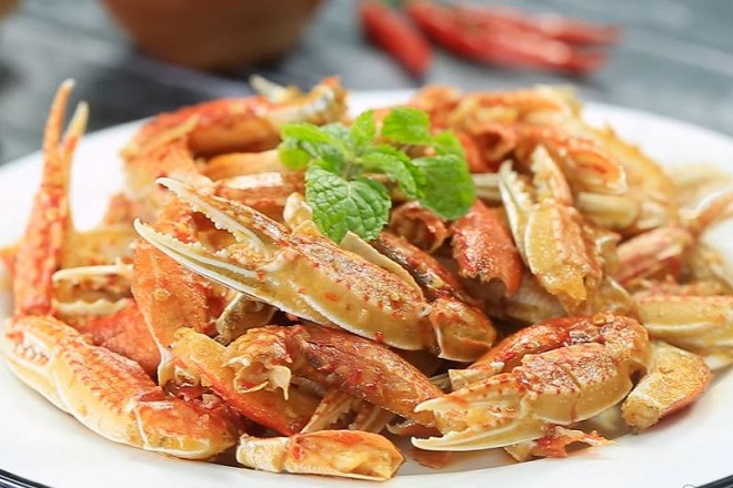 4 cách làm càng ghẹ rang muối cay mặn hấp dẫn, càng ăn càng nghiện - Hình 7