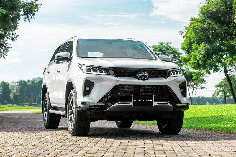 Chi tiết Toyota Fortuner 2022 vừa ra mắt tại Việt Nam, giá từ 1,015 tỷ đồng - Hình 1