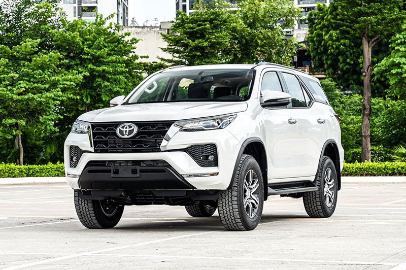 Chi tiết Toyota Fortuner 2022 vừa ra mắt tại Việt Nam, giá từ 1,015 tỷ đồng - Hình 2
