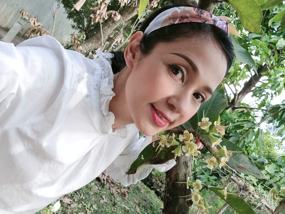 Diễn viên Việt Trinh tuổi 50: Mẹ đơn thân, sống an yên trong biệt thự vườn ở Bình Dương - Hình 6