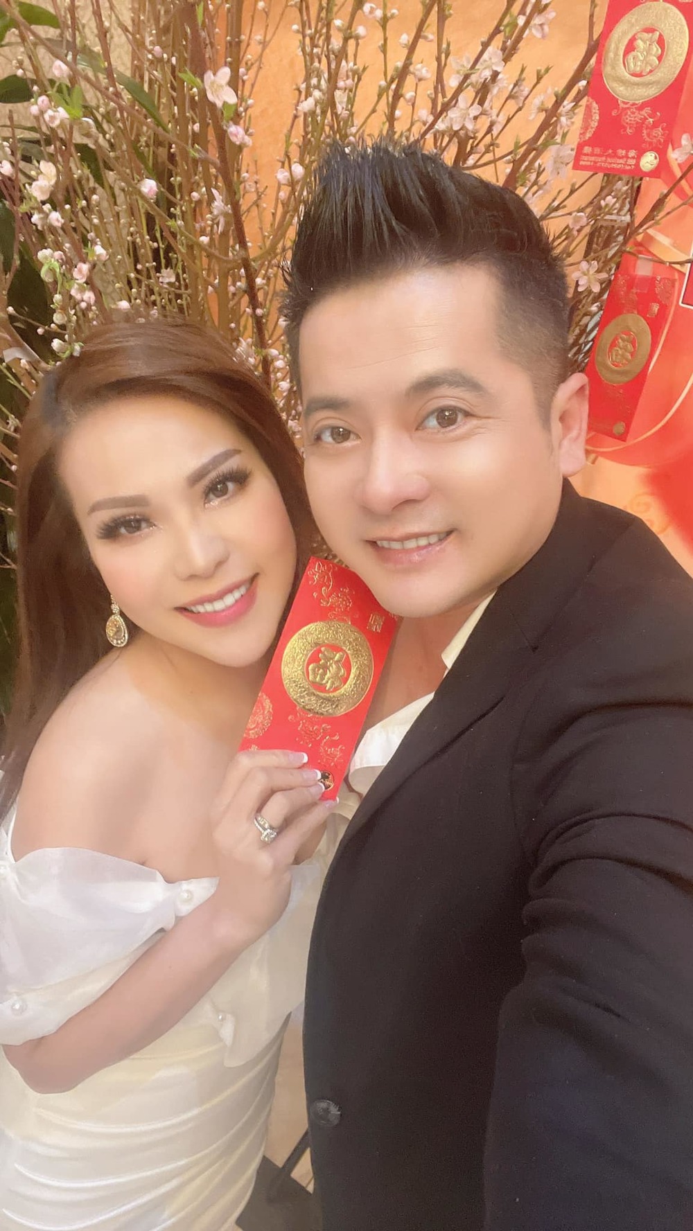 Hoàng Anh tổ chức tiệc sinh nhật lãng mạn cho tình tin đồn - Hình 8