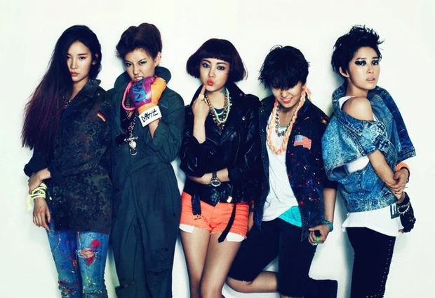 HYBE ưu ái LE SSERAFIM quá mức, dìm cả GFriend và đàn chị 10 năm để nâng em gái BTS - Hình 3