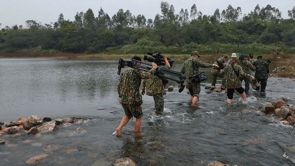 Sao Nhập Ngũ 2022: Đằng sau những thước phim đẹp là một cameraman... chạy nhanh - Hình 4