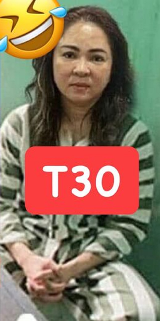 Hình ảnh bà Phương Hằng tại tòa án khác hẳn khi livestream  2sao