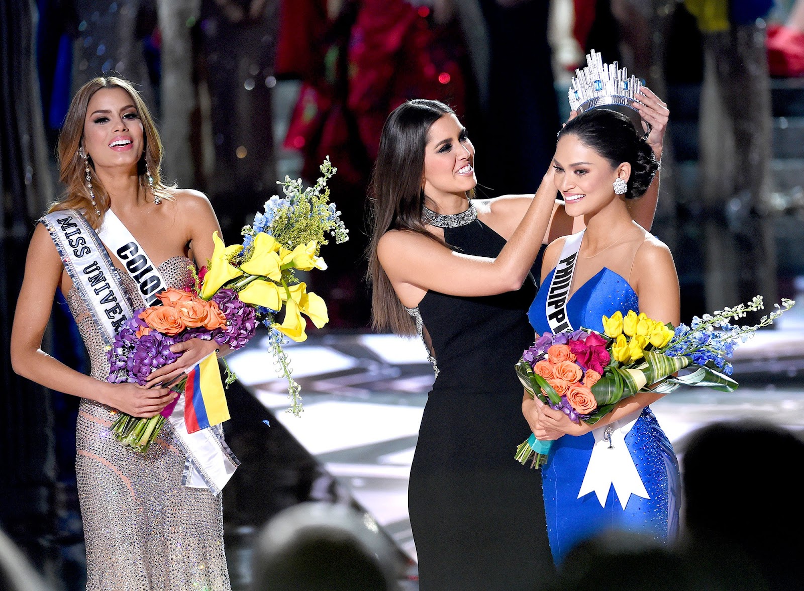Hoa hậu bị trao nhầm vương miện Pia Wurtzbach đính hôn - Hình 2