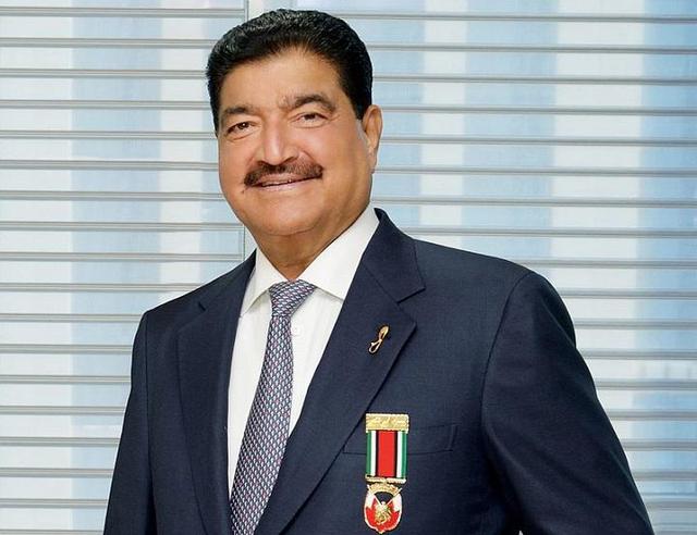 B. R. Shetty: Bán thuốc dạo một bước thành tỷ phú đô la, chưa kịp hưởng thụ thì phá sản vì nợ nần - Hình 1
