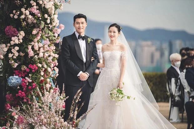 Hyun Bin bị bắt gặp đưa Son Ye Jin đến bệnh viện, liệu cả hai đã có tin vui? - Hình 3