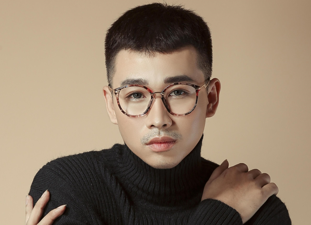 Hải Triều - Từng phải ngủ lang khắp Sài Gòn, giả gái vì muốn kiếm tiền giúp đỡ ba mẹ - Hình 4