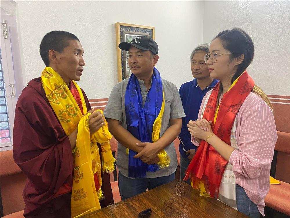 Vụ nhà Sư bị tát oan vì nghi 'động chạm': Thái độ sau đó của cô gái khiến dân tình phẫn nộ - Hình 2
