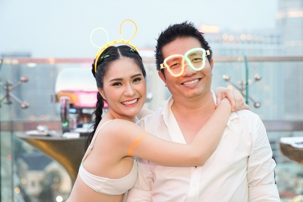 Đoàn Di Băng lộ vẻ ngoài khác xa ảnh mạng khi tham gia Người Ấy Là Ai - Hình 6