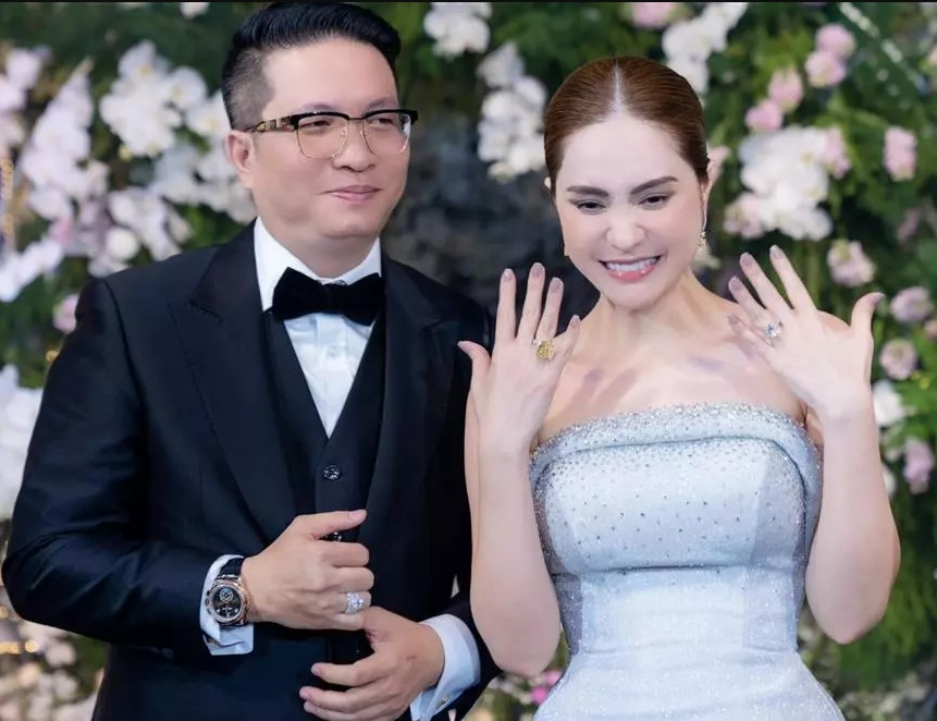 Đoàn Di Băng lộ vẻ ngoài khác xa ảnh mạng khi tham gia Người Ấy Là Ai - Hình 8