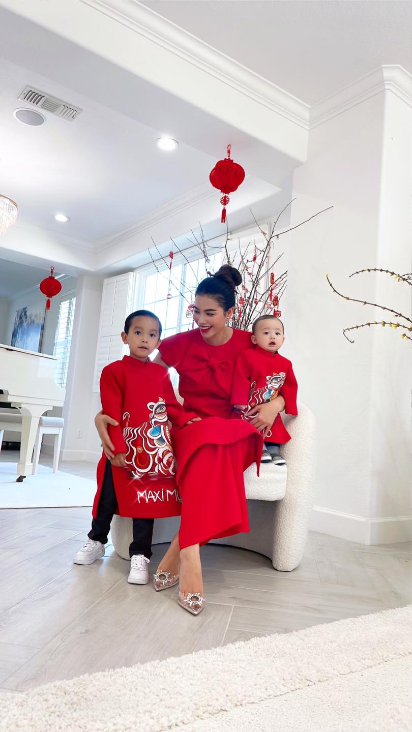 Phạm Hương diện bikini, khoe body cực phẩm sau khi sinh con thứ 2 - Hình 7