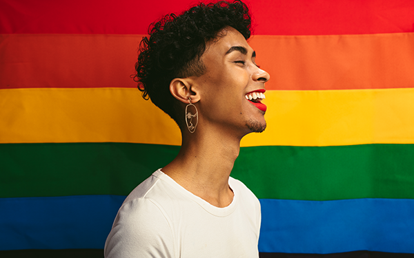 Bố mẹ chi tiền khủng ép con đi chữa đồng tính, thực trạng LGBTQ vẫn bị xem là những người mắc bệnh - Hình 4