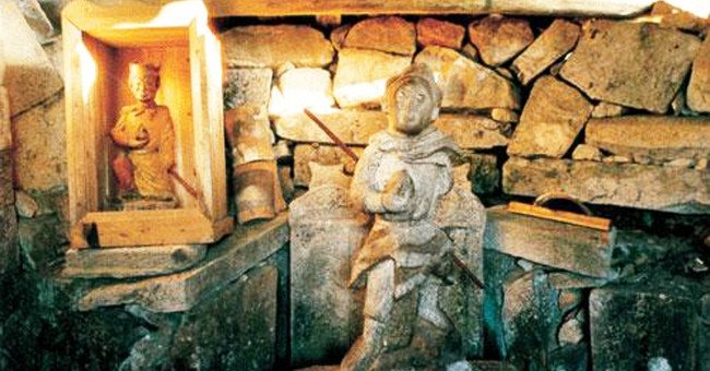 Tìm thấy lăng mộ Tề Thiên Đại Thánh, bên trong phát hiện có gậy như ý và vòng kim cô - Hình 6