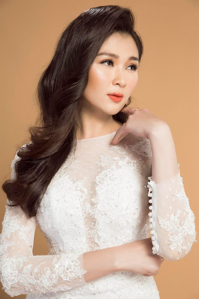 Mạc Anh Thư - Á hậu gợi cảm từ bỏ sự nghiệp, chịu nhiều áp lực khi trở thành vợ 2 của Huy Khánh - Hình 1