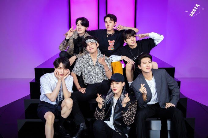BTS tạm ngưng hoạt động nhóm, cổ phiếu HYBE lao dốc không phanh - Hình 3