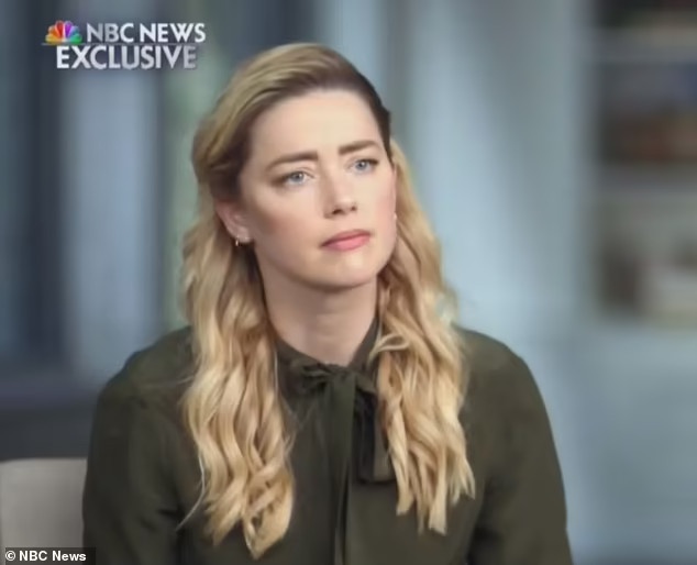 Amber Heard thừa nhận vẫn yêu Johnny Depp sâu đậm đến thời điểm hiện tại dù bị anh bạo hành - Hình 3