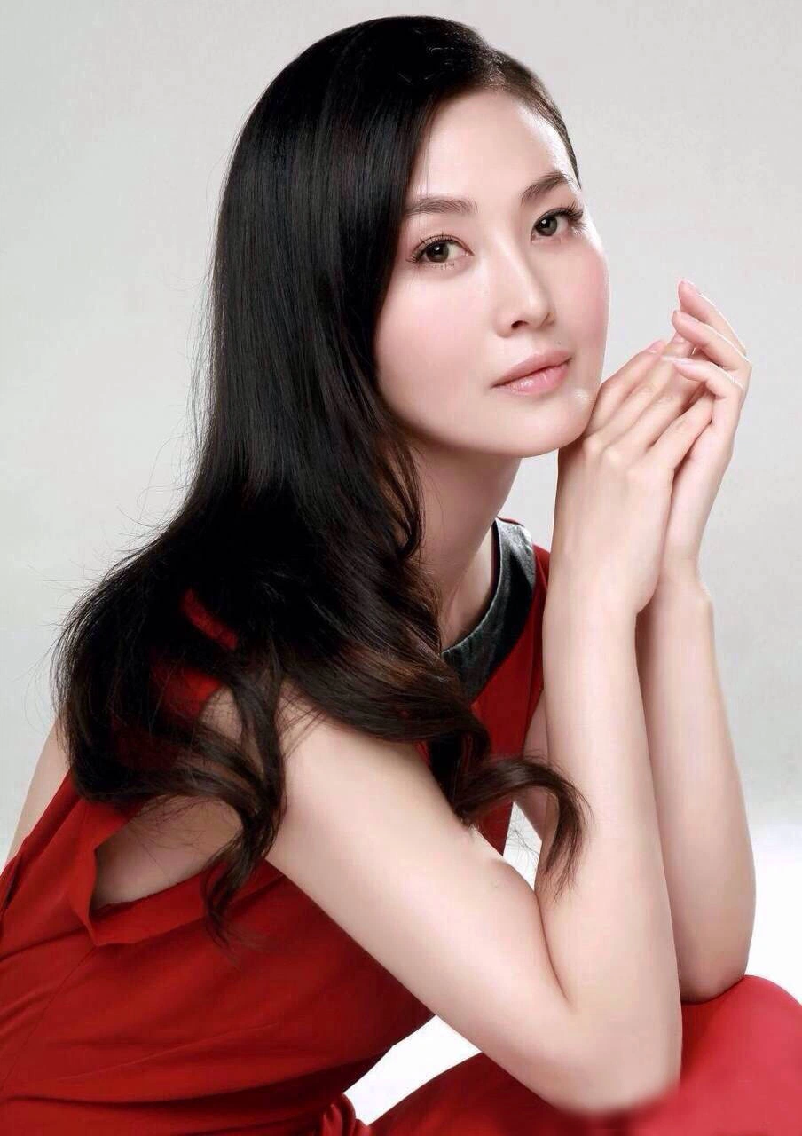 Phan Kim Liên Vương Tư Ý: Sự nghiệp vẻ vang, tình duyên trắc trở, 50 tuổi vẫn chưa có con - Hình 3