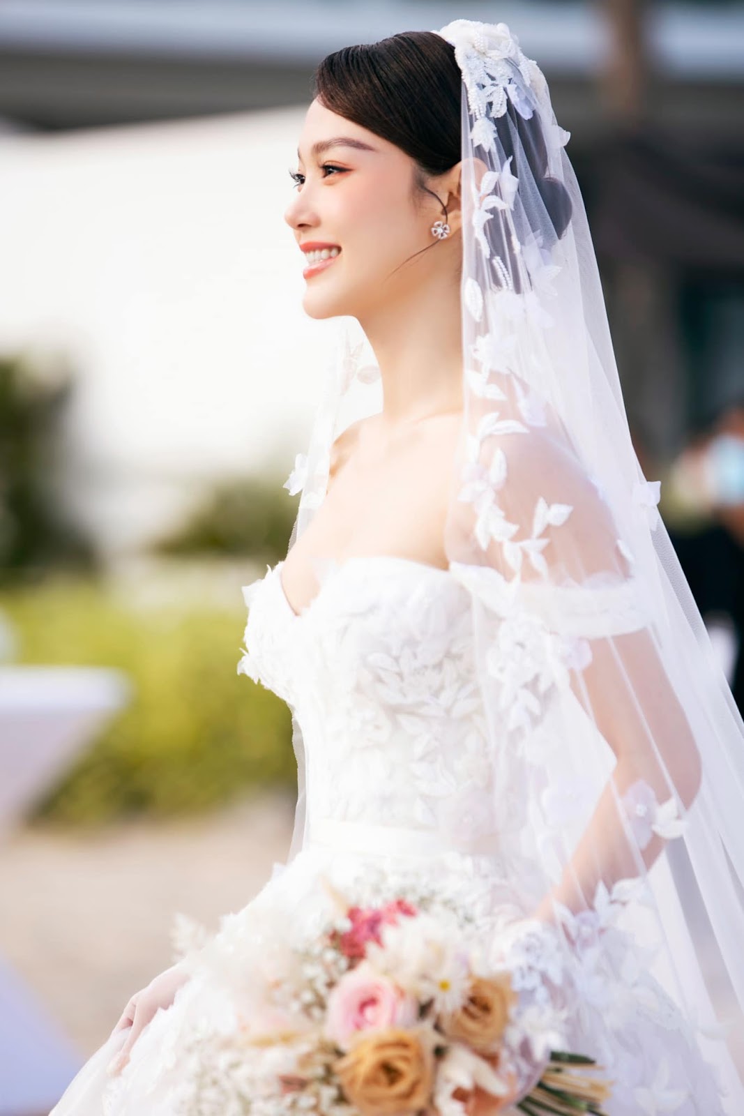 Diệu Nhi bắt hoa cưới Minh Hằng, dân tình rần rần đợi thêm hôn lễ? - Hình 2