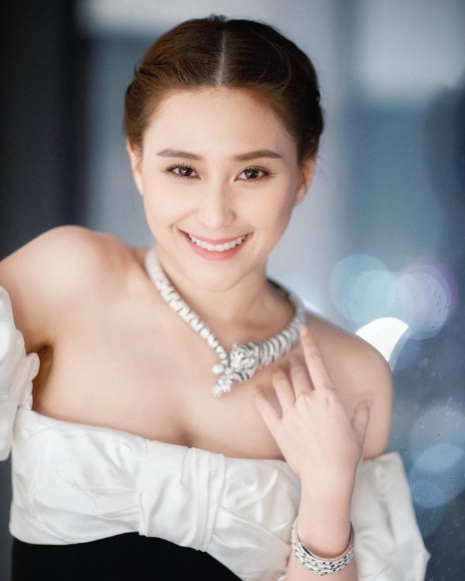 Hà Siêu Liên - Ái nữ vua sòng bạc Hà Hồng Sân, mệt mỏi vì quá giàu có - Hình 9
