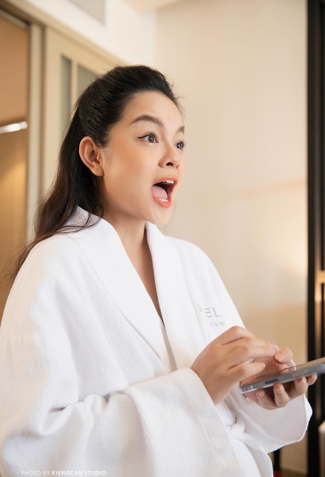 Phạm Quỳnh Anh lộ đã bí mật kết hôn trong đám cưới Minh Hằng, đồng nghiệp lầy lội trêu chọc điều này - Hình 6