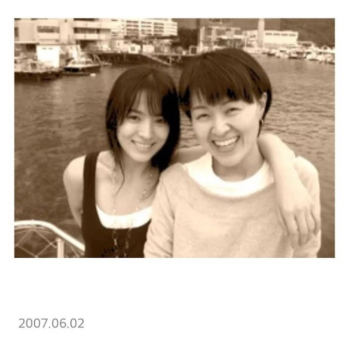 Song Hye Kyo bị bạn thân bóc nhan sắc giữa nghi vấn hẹn hò Lee Min Ho, vội làm 1 điều để chữa cháy - Hình 1
