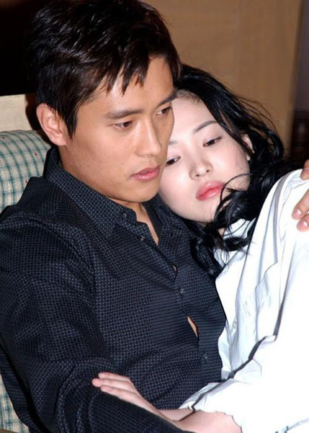 Song Hye Kyo bị bạn thân bóc nhan sắc giữa nghi vấn hẹn hò Lee Min Ho, vội làm 1 điều để chữa cháy - Hình 7