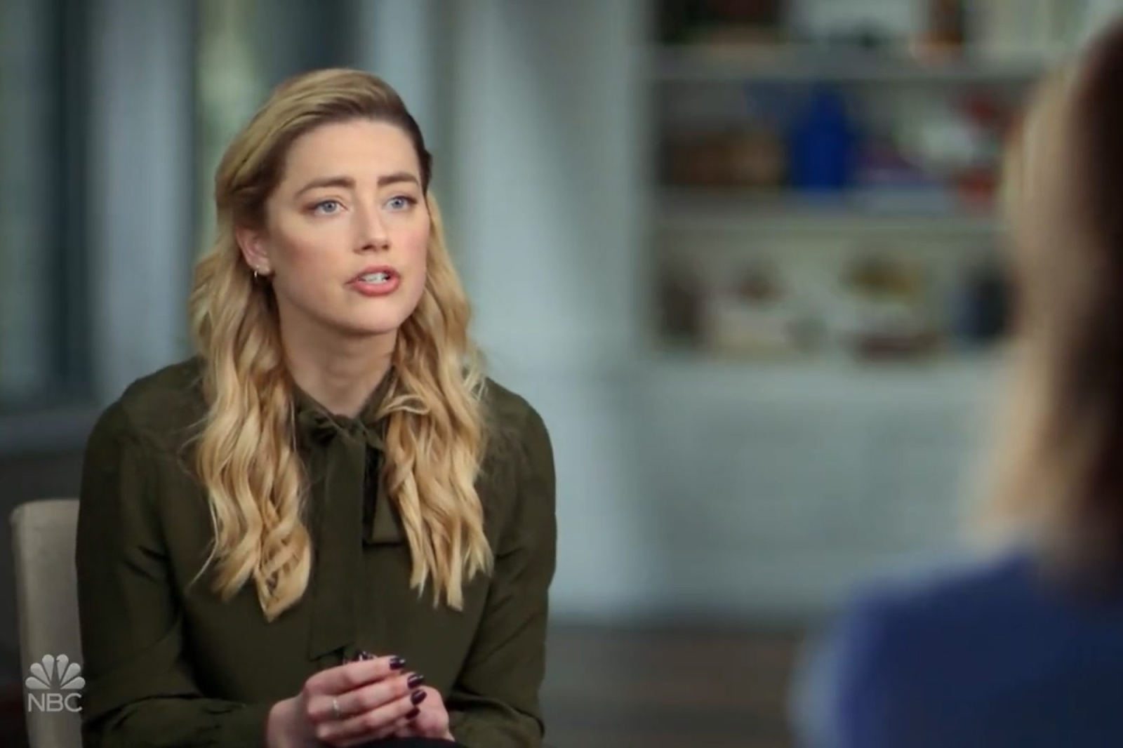 Johnny Depp còn yêu Amber Heard, không thấy hả hê khi thắng kiện vợ cũ? - Hình 5