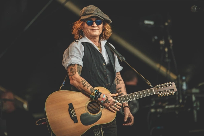 Johnny Depp còn yêu Amber Heard, không thấy hả hê khi thắng kiện vợ cũ? - Hình 1