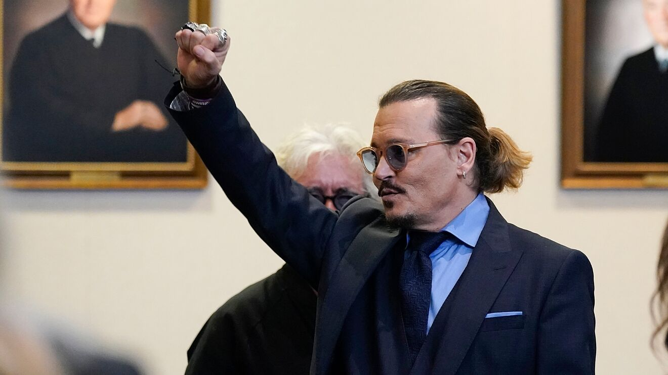 Johnny Depp còn yêu Amber Heard, không thấy hả hê khi thắng kiện vợ cũ? - Hình 3