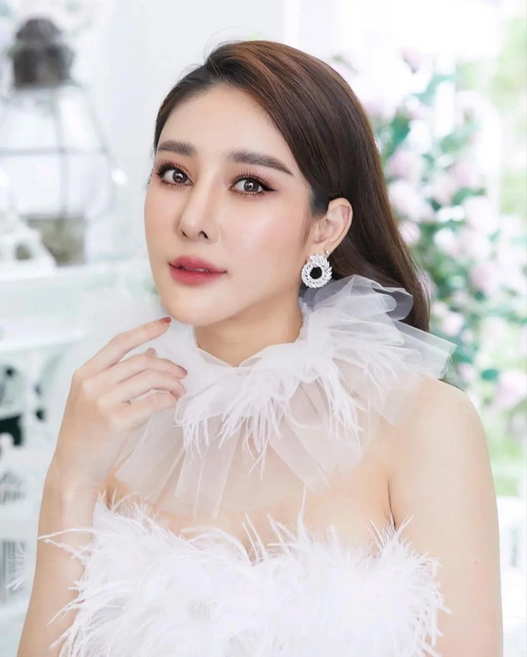 Tangmo Nida Chiếc lá cuốn bay bị quản lý ép dùng chất kích thích trước khi tử nạn? - Hình 5