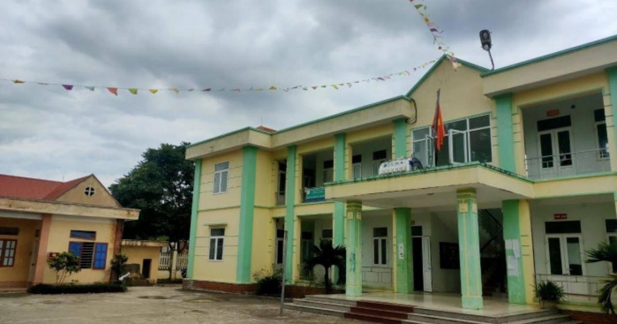 Chủ tịch xã không mảnh vải che thân với cấp dưới ngay trụ sở làm việc được bố trí công việc khác? - Hình 5