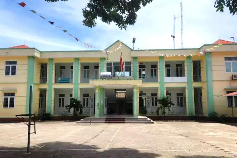 Chủ tịch xã không mảnh vải che thân với cấp dưới ngay trụ sở làm việc được bố trí công việc khác? - Hình 3