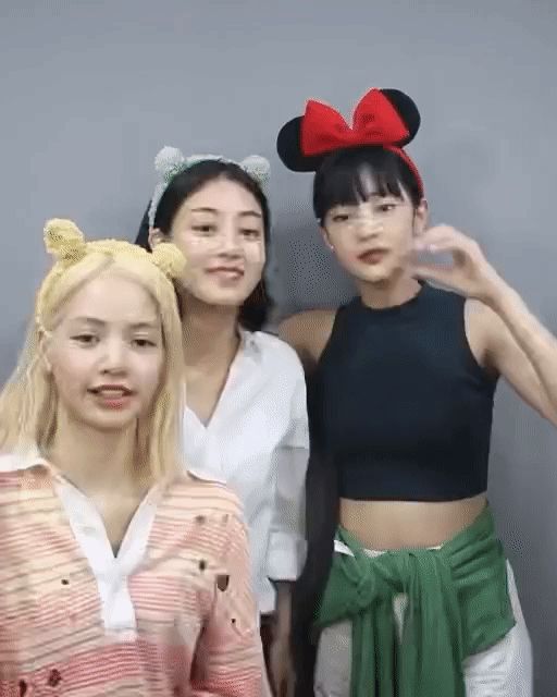 4 mỹ nhân hot nhất Kpop Lisa, Minnie, Jihyo và Mina (TWICE) hẹn hò, ảnh phô diễn nhan sắc thật gây xôn xao cõi mạng - Hình 2