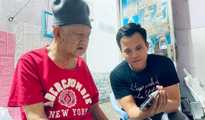 Nghệ sĩ Mạc Can ngày càng yếu, di chuyển khó, chỉ còn một chiếc răng - Hình 3