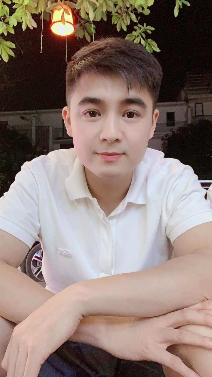 Vụ chồng mất tích bỏ xe ô tô trên cầu: Vợ đội mưa đi tìm, người nhà lên tiếng về áp lực bí mật - Hình 5