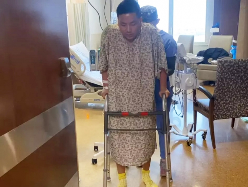 Khoa Pug 'nối lại tình xưa' với Johnny Đặng sau khi kéo chân 1m8? - Hình 13