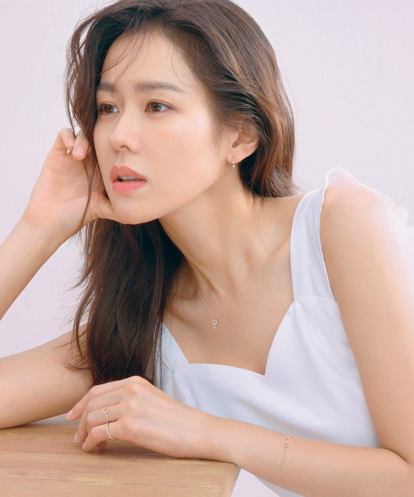 Lộ thời gian Son Ye Jin lâm bồn, sinh con đầu lòng cho Hyun Bin - Hình 2