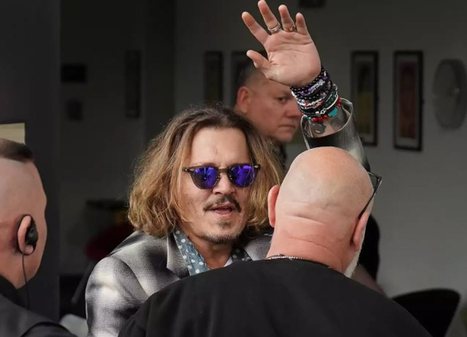 Johnny Depp sẽ đóng Cướp biển vùng Caribbean, Amber Heard bít cửa trở lại Hollywood sau vụ kiện? - Hình 2