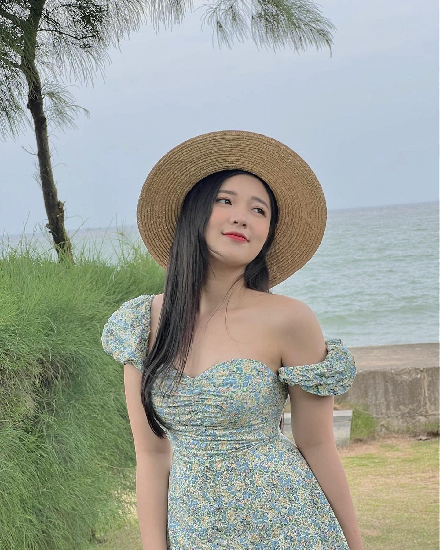 Being ridiculed by netizens for being famous for relying on her husband&#39;s breath, MC Phuong Thao (VTV) responded harshly: What do you eat? - Photo 4