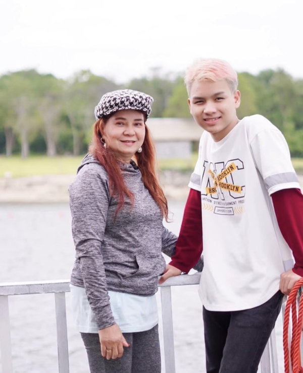 Hotboy 18 tuổi hẹn hò bạn gái U60, phản ứng của gia đình gây choáng - Hình 2