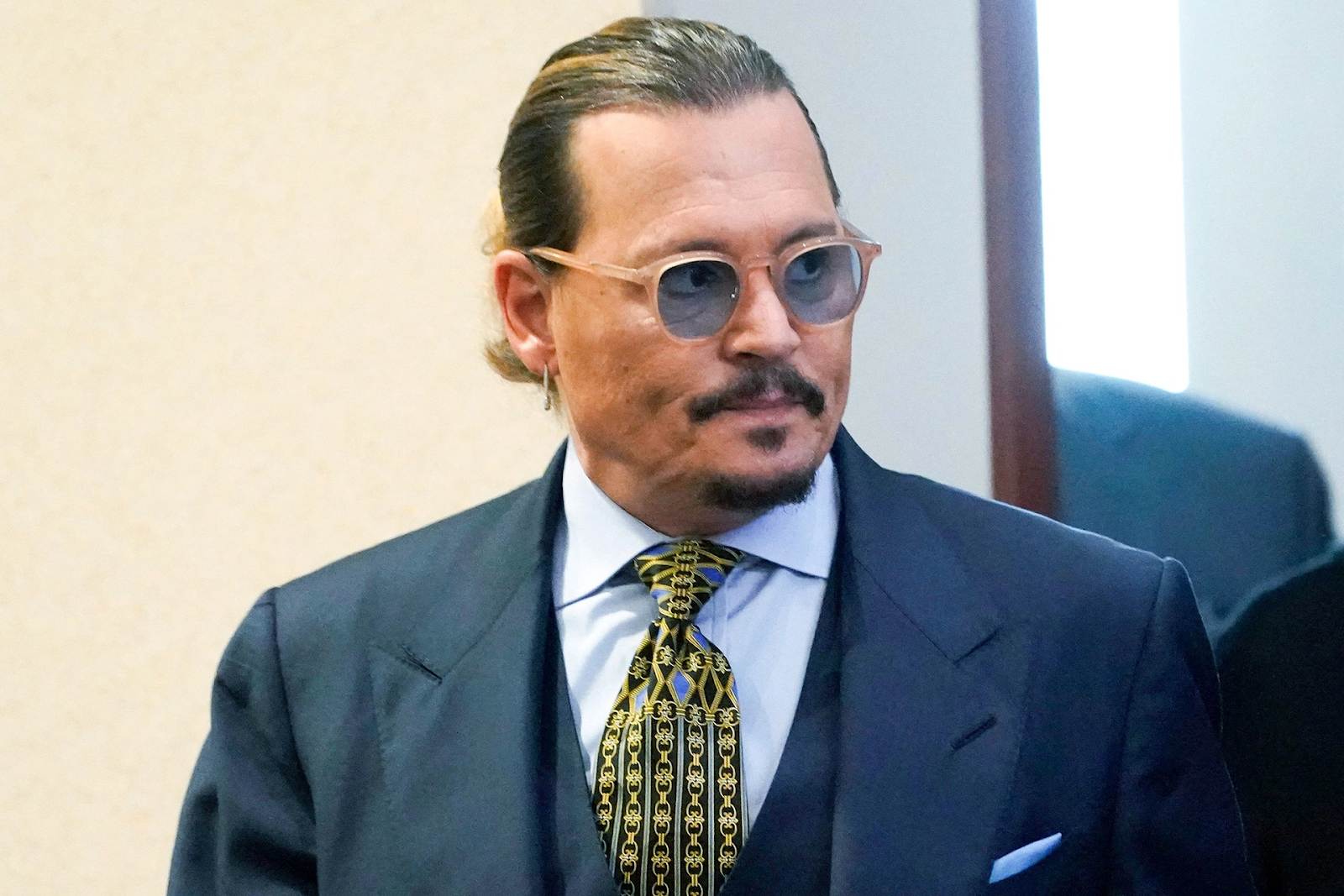 Johnny Depp và chiến thuật gọng kìm làm nên chiến thắng trong vụ kiện Amber Heard - Hình 2