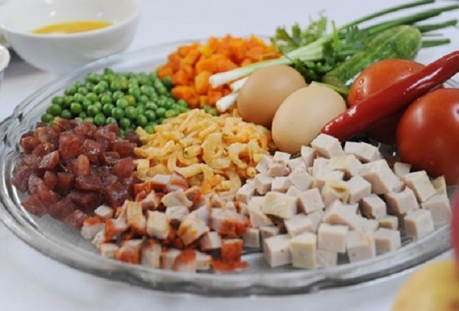 4 cách làm cơm chiên hấp dẫn lạ miệng cho gia đình đổi vị bữa sáng - Hình 4